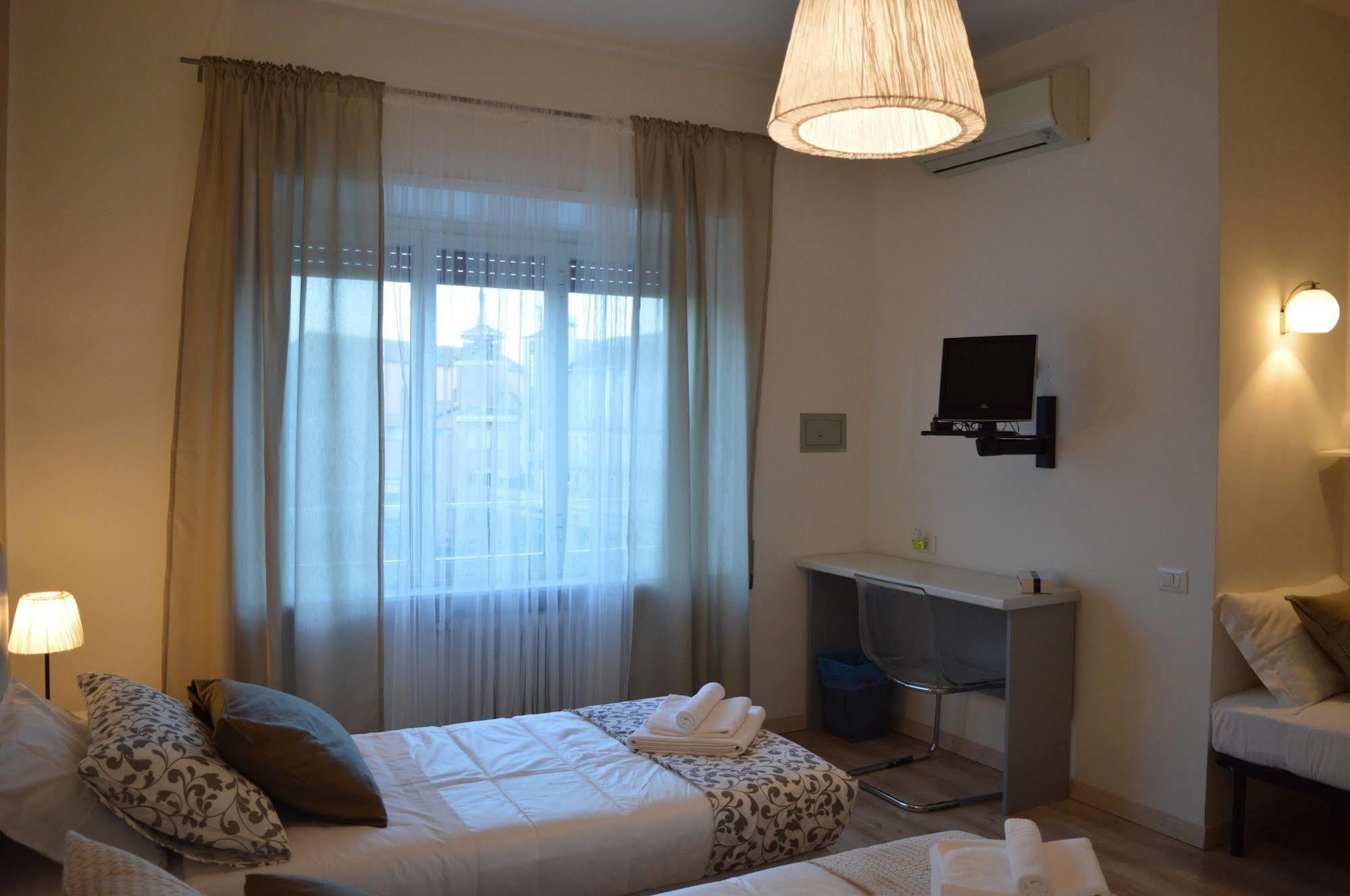 Domus Italiana Hotel Rome Exterior photo