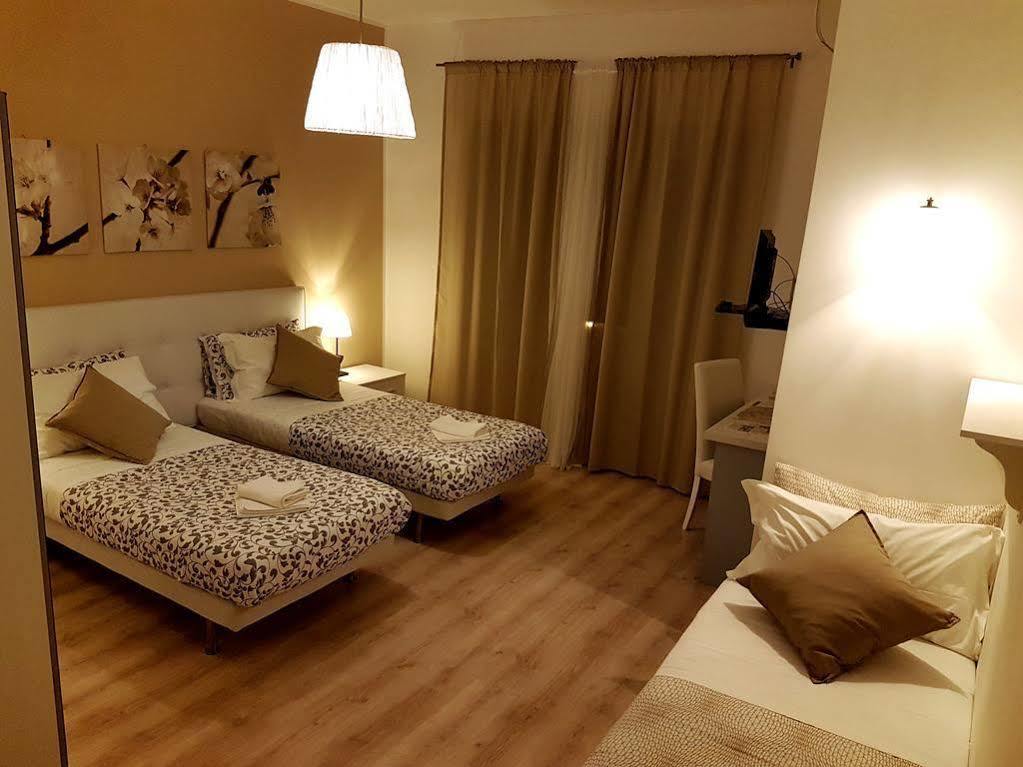 Domus Italiana Hotel Rome Exterior photo